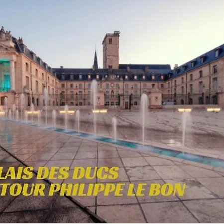 Apartament 12, Dijon, Near Train Station Dijon