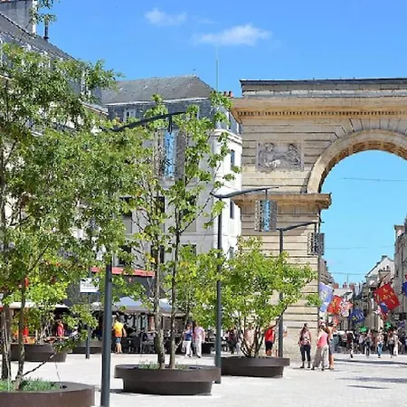 12, Dijon, Near Train Station * ディジョン