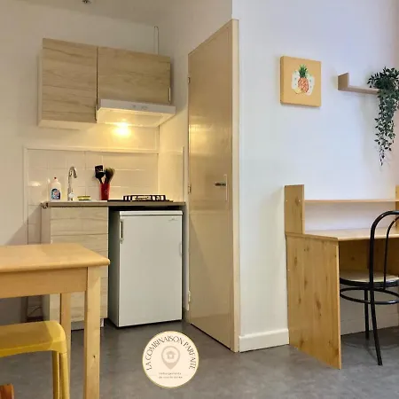 12, Dijon, Near Train Station Apartament