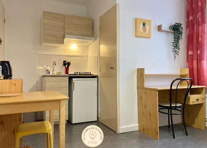 12, Dijon, Near Train Station Διαμέρισμα