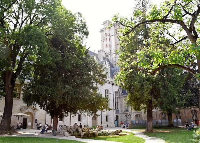 12, Dijon, Near Train Station Διαμέρισμα